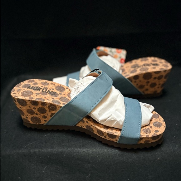 Muk Luks | BNIB "Winona" 2-Strap Wedge Sandals - Women's 8, Blue/Tan - Picture 4 of 10